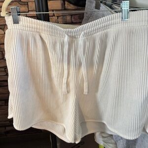 Abercrombie & Fitch Cream Ribbed Casual Shorts